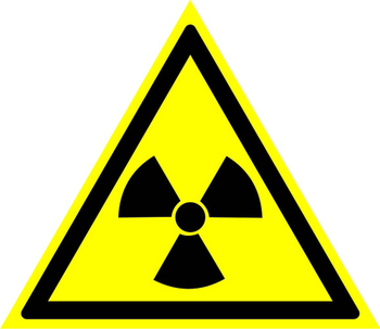 W05 опасно! радиоактивные вещества или ионизирующее излучение (пленка, сторона 200 мм) - Знаки безопасности - Предупреждающие знаки - vektorb.ru